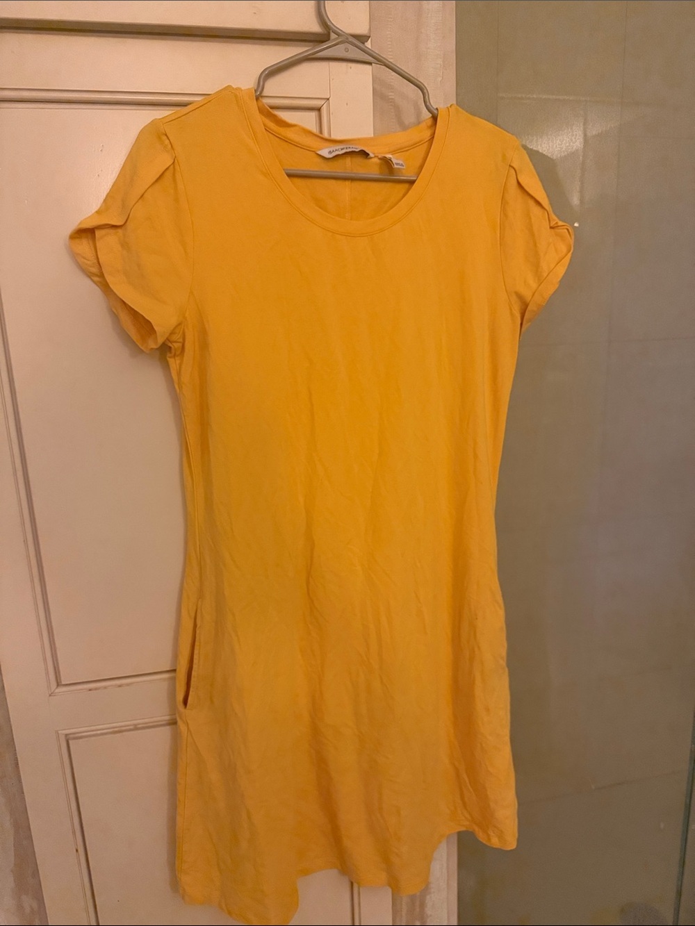 Isaac mizrahi Yellow Short-Sleeve t-shirt  Women's Dress WITH POCKETS💛
